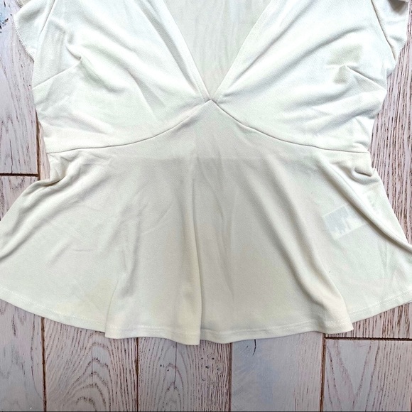 UO FLUTTER CREAM SLEEVE BABY~DOLL TOP   SZ:S   NWT - Picture 6 of 10